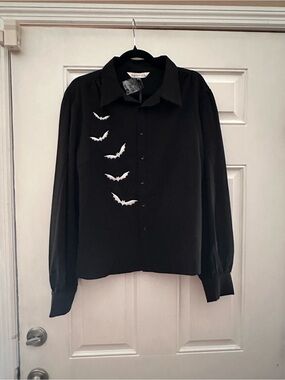 Black bat button up shirt-New W/tags